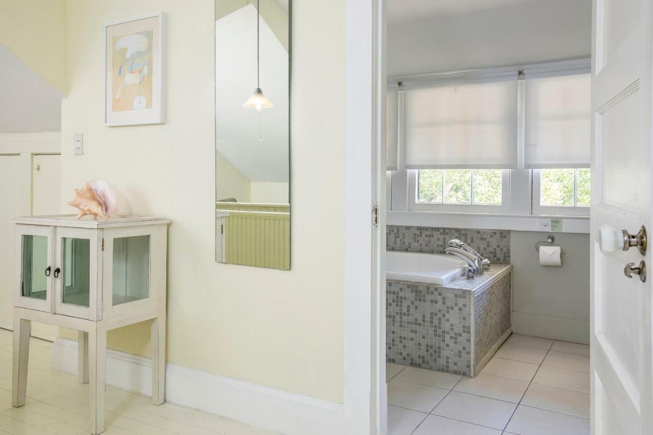 Adora Inn Mount Dora Extérieur photo